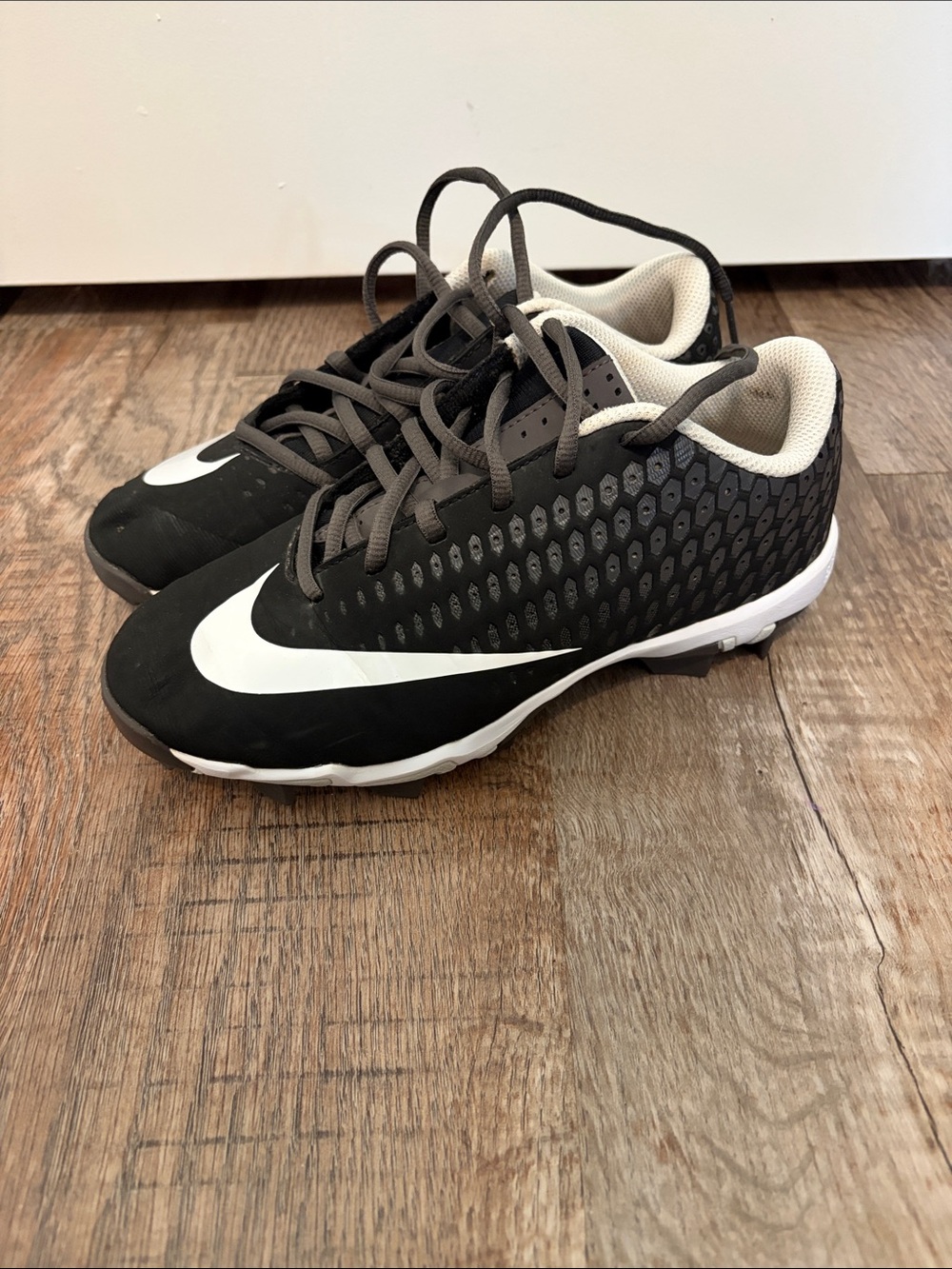 Nike Black and White Kids Athletic Cleats